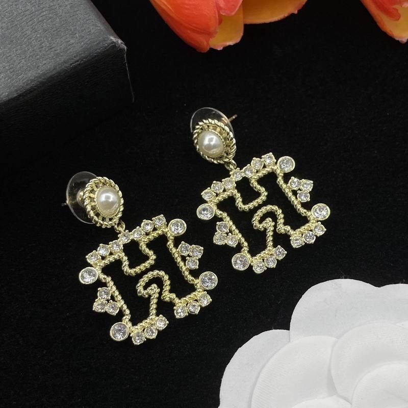 Chanel Earrings 624